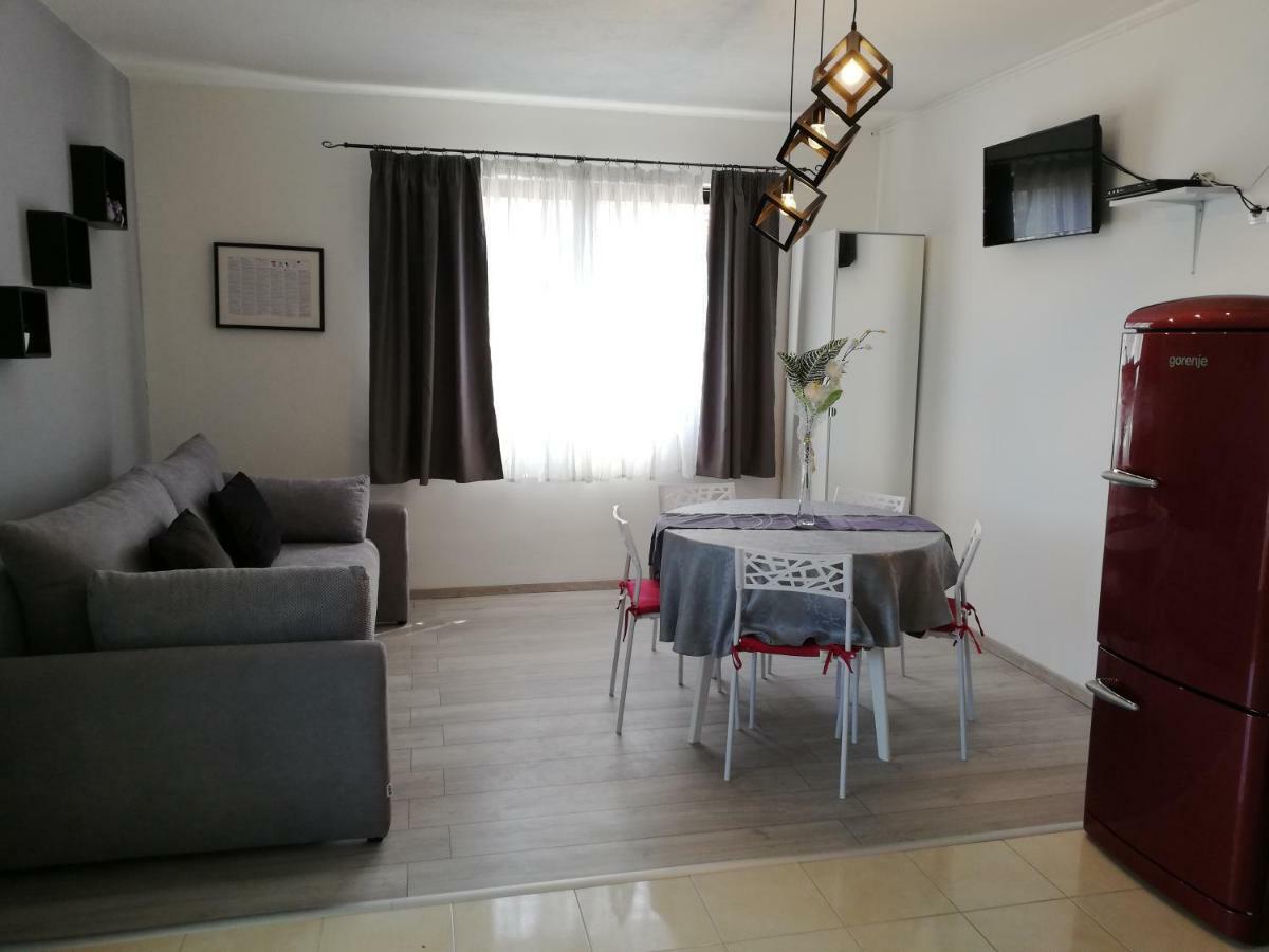 Apartment Stojan A1 Marina Εξωτερικό φωτογραφία